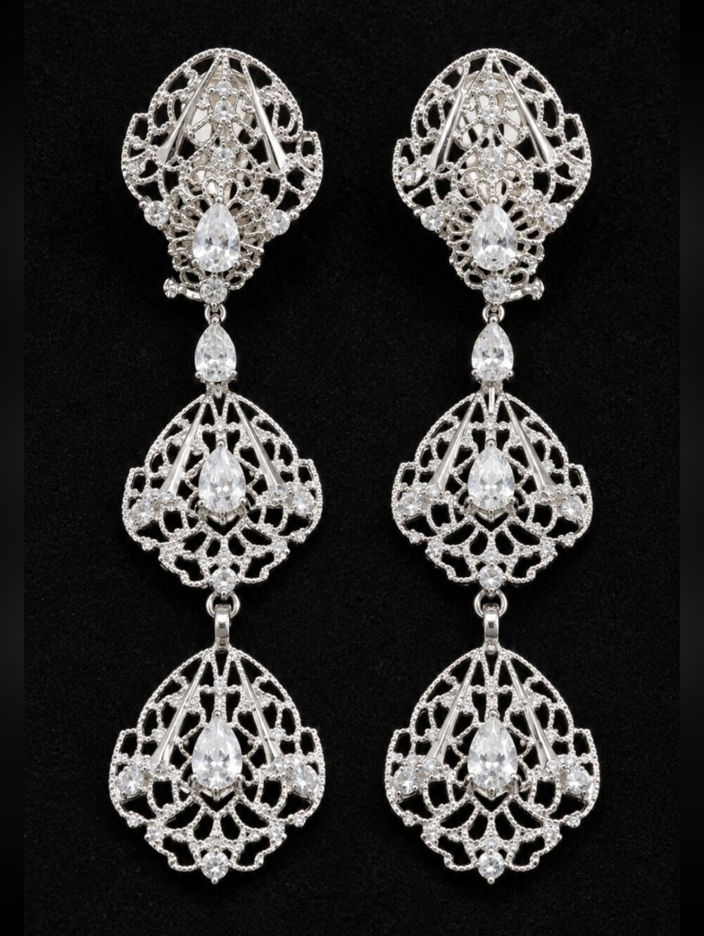 Vintage SIMAN TU Haute Couture Crystal Rhinestone Chandelier Clip On Earrings
